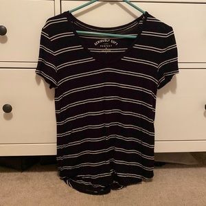Aeropostale Seriously Soft Black and White Striped Tee Size Small